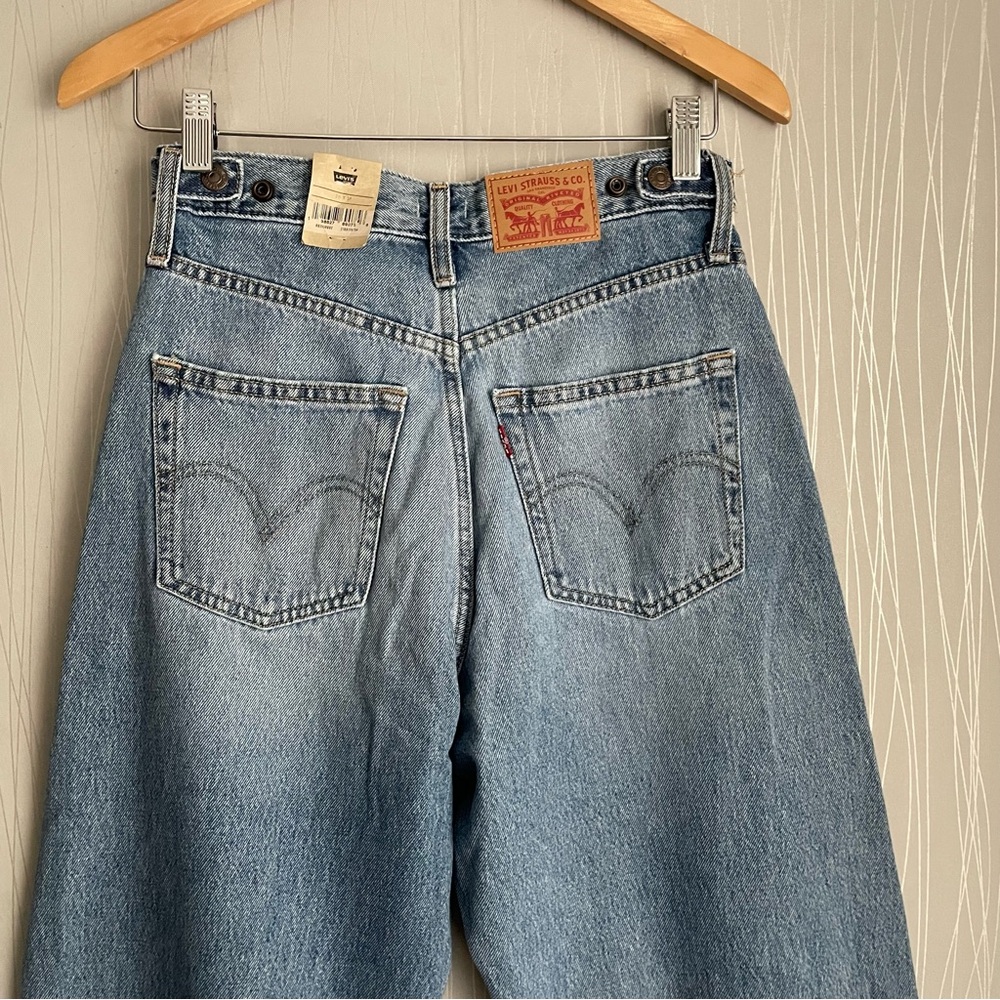 NWT Levi’s Cinch Barrel Jeans - Picture 10 of 16